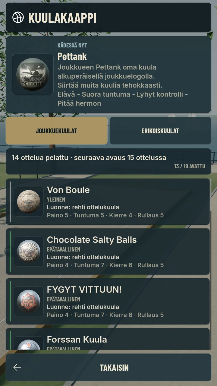 Joukkueiden logokuulat ja pelaamalla avautuva kuulakaappi